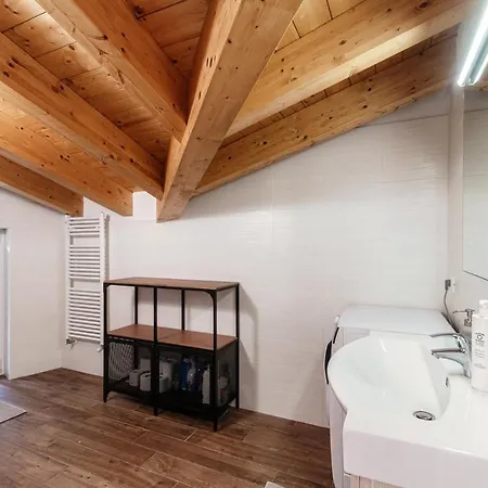 Serendipity- By Myhomeincomo Appartement